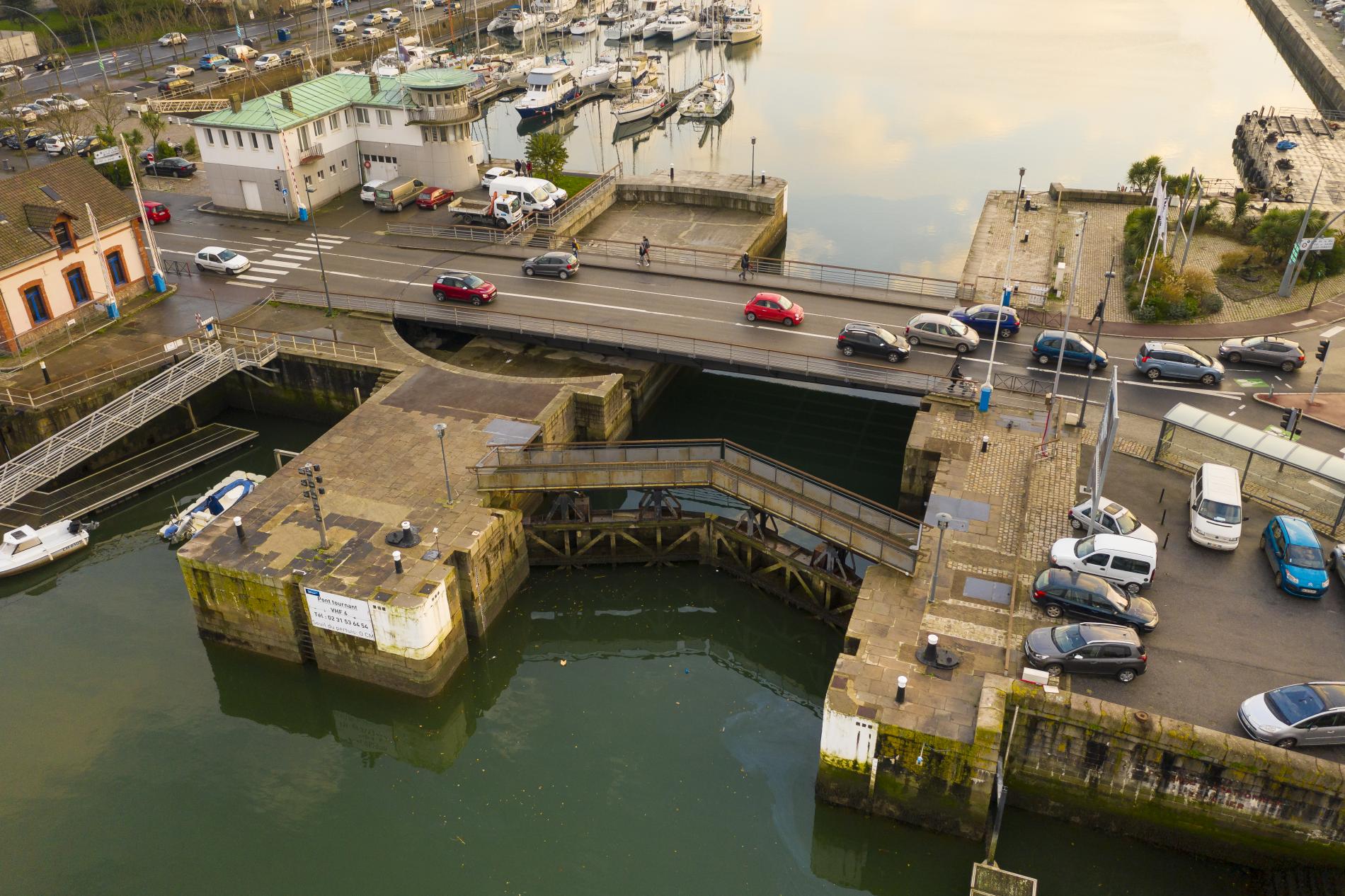 Le pont tournant de Cherbourg
