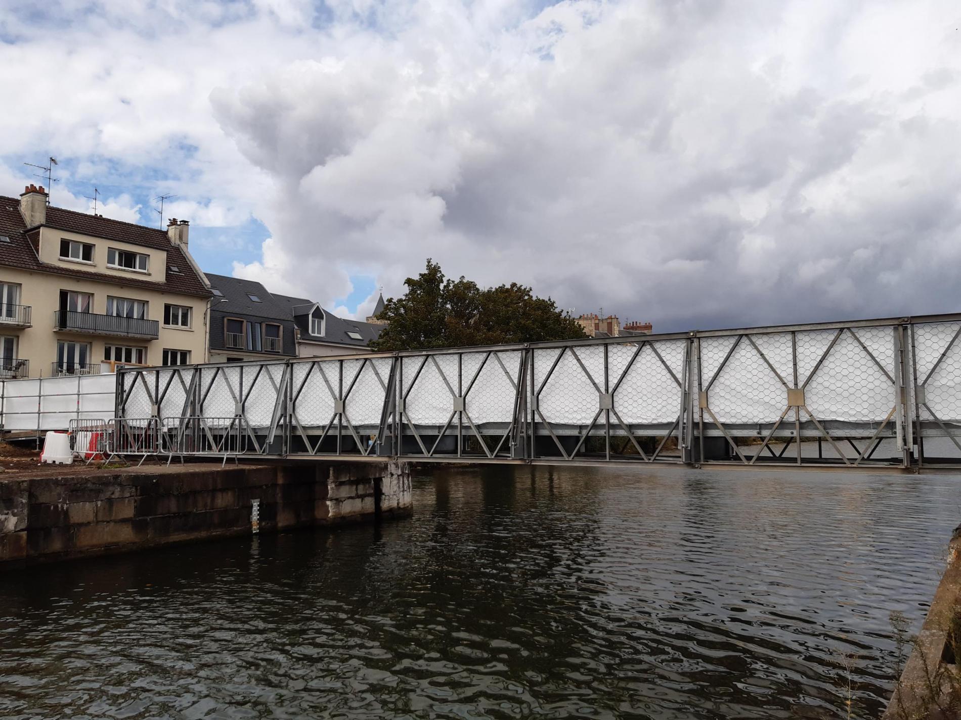 PontdelaFonderie-passerelle-pietonne