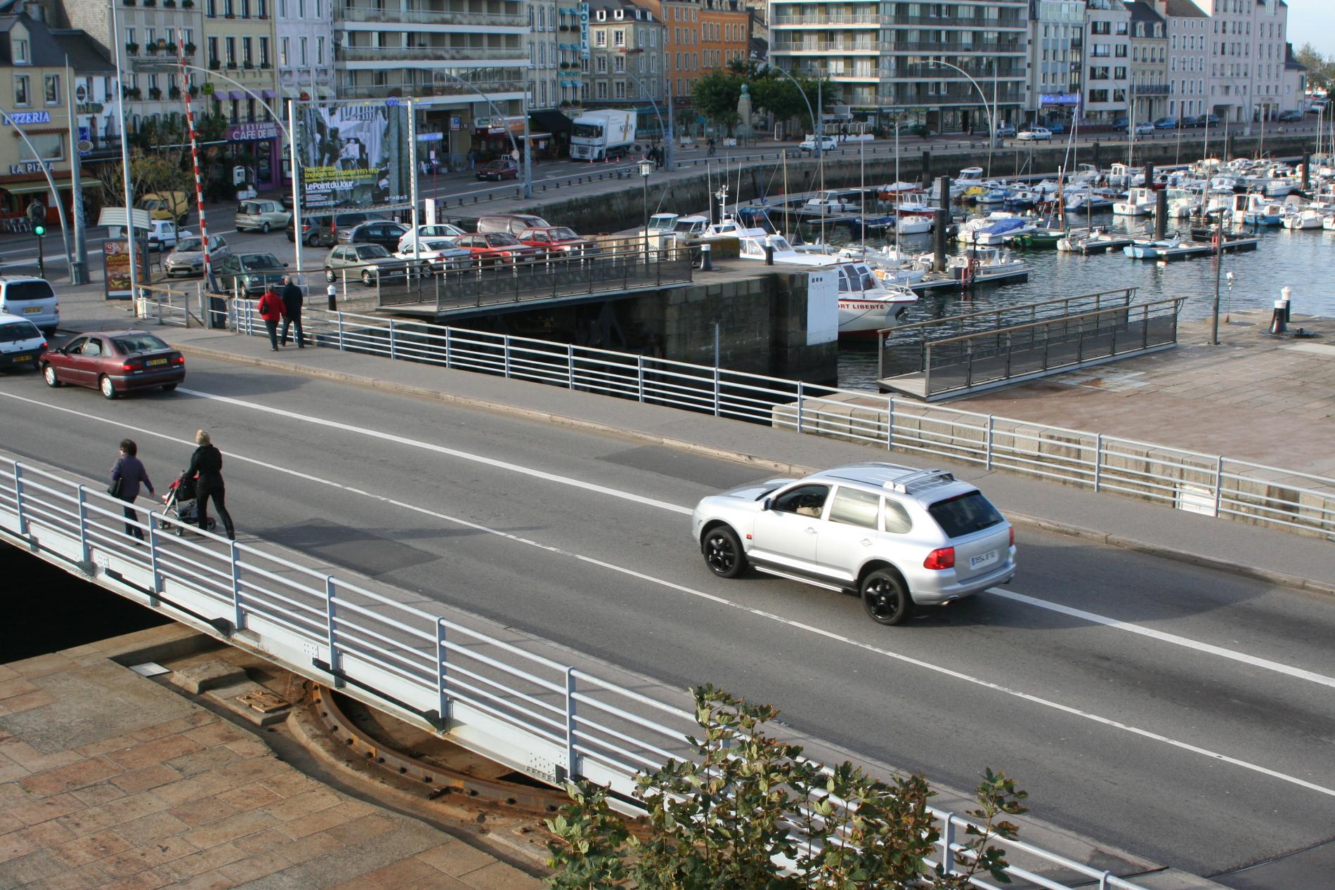 Pont tournant
